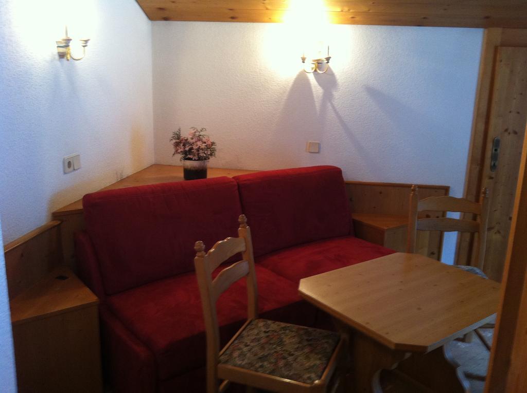 Hotel Garni Pfandl Neustift im Stubaital Δωμάτιο φωτογραφία