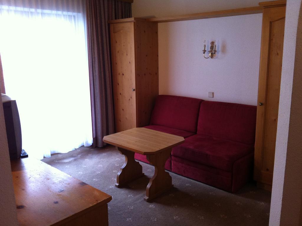 Hotel Garni Pfandl Neustift im Stubaital Δωμάτιο φωτογραφία