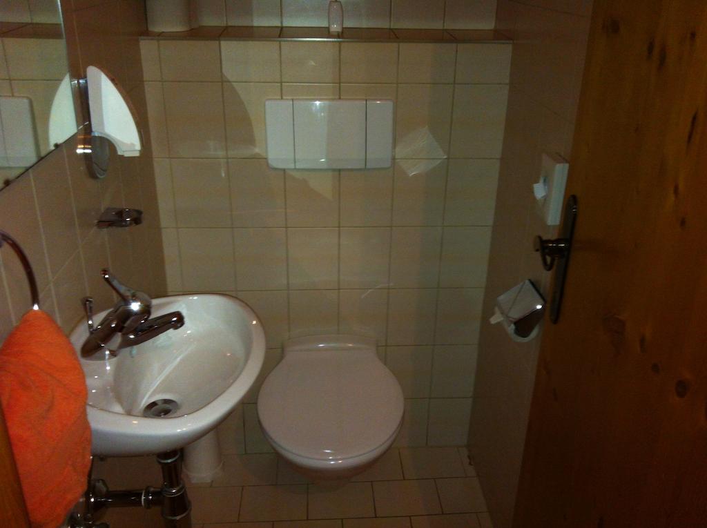 Hotel Garni Pfandl Neustift im Stubaital Δωμάτιο φωτογραφία