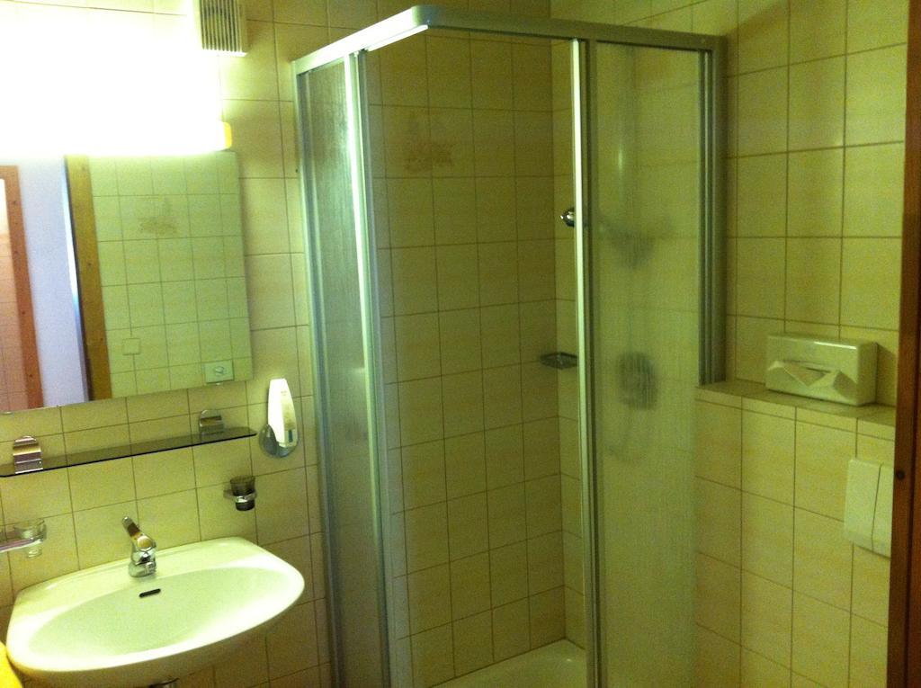 Hotel Garni Pfandl Neustift im Stubaital Δωμάτιο φωτογραφία